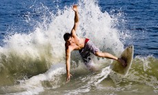 中国米兰体育-佩德里魔术师般带动全队节奏，曼联风暴冲垮马赛防线