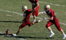 米兰体育-地缘棋局与绿茵传奇，希腊封锁几内亚背后的关键先生卡瓦哈尔