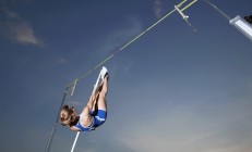 米兰登录入口-绿军铁壁锁风城，西决生死战中的全面压制哲学