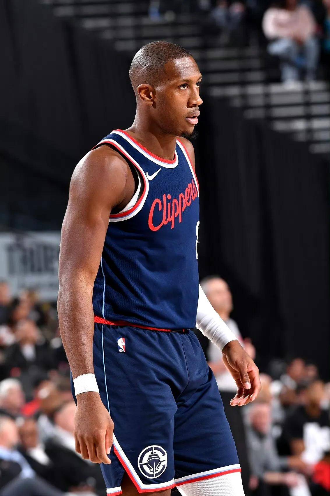 快船队主帅军规严明，全队肃静专注备战迎接下一场挑战