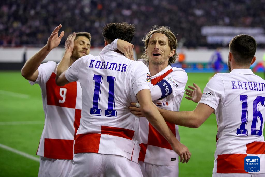 关于法国队胜瑞典,荷兰队险胜捷克的信息 关于法国队胜瑞典,荷兰队险胜捷克的信息