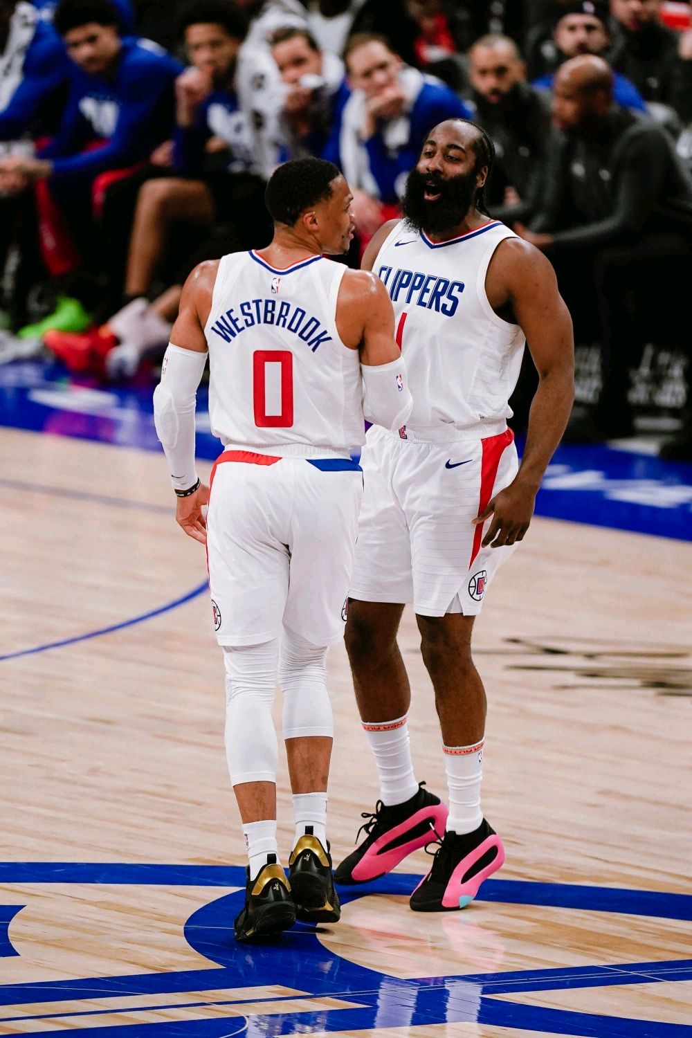 关于山西队鏖战雷霆，哈登惊艳四座的信息