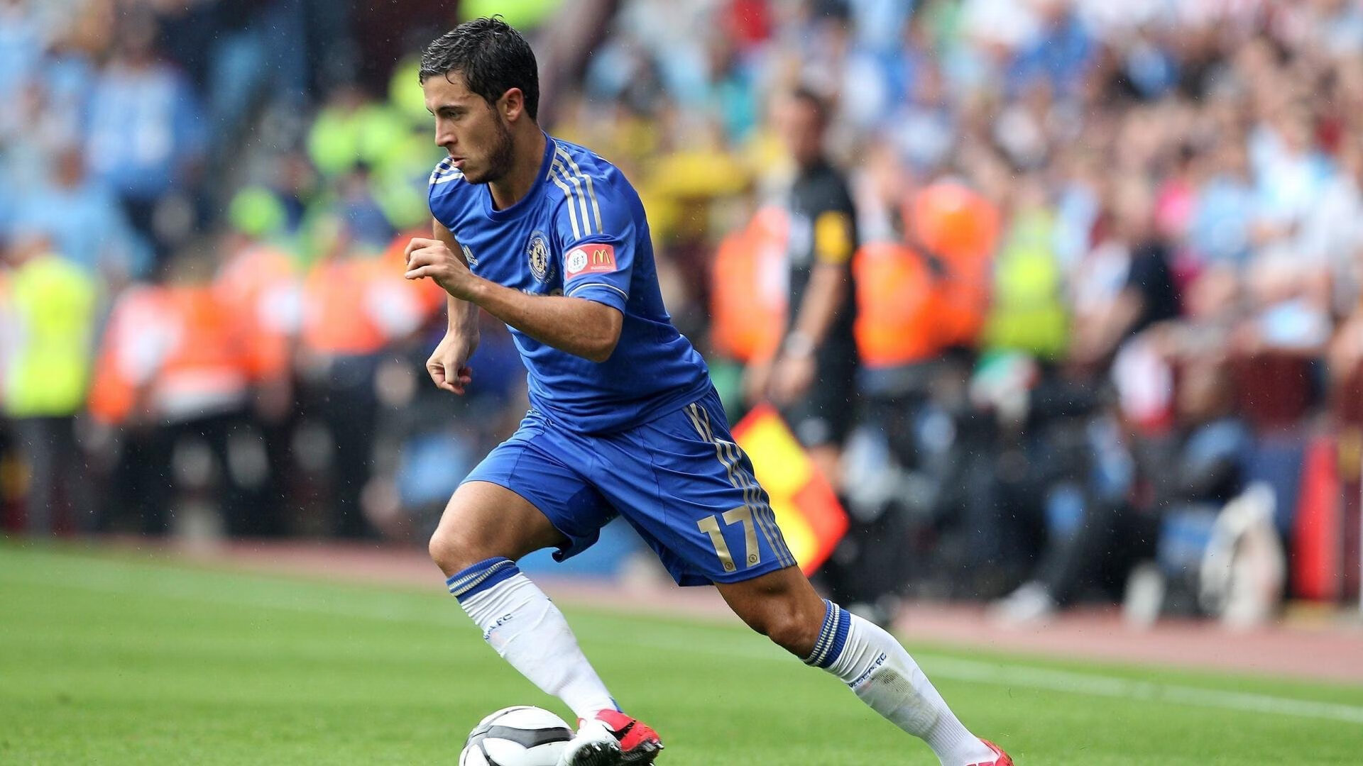 当足球遇上乒乓，波兰轻取英格兰之夜，梁靖崑的跨界惊艳