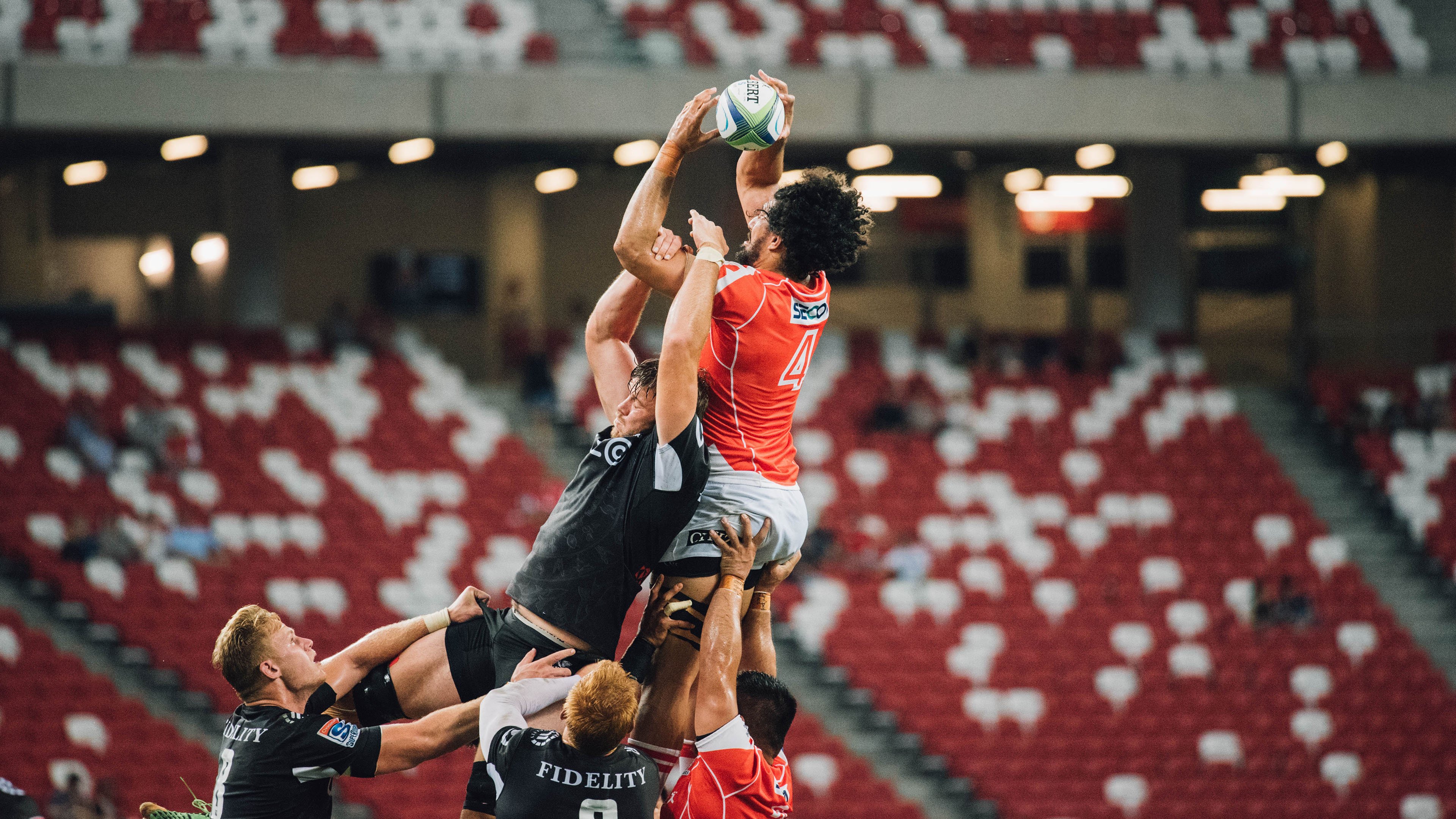 赛道上的逆袭，哈斯车队绝杀威廉姆斯，佩雷兹惊艳四座